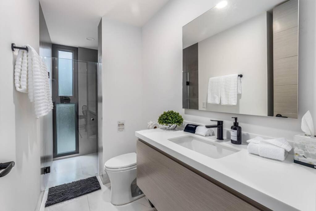 קאבו סן לוקאס Endless Summer - 2Bed 2Bath Condo - Seasonly Heated Pool With Ocean Views - 5Min Walk To Beach - Fibre Internet - Sleeps 6 מראה חיצוני תמונה